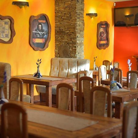 Restauracja Zajazd Kasztelan Krosno Dış mekan fotoğraf