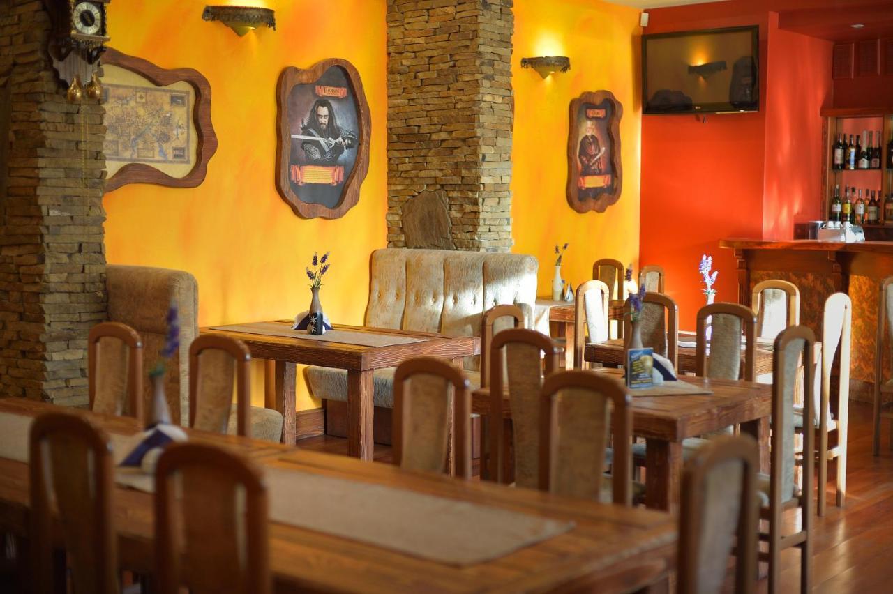 Restauracja Zajazd Kasztelan Krosno Dış mekan fotoğraf